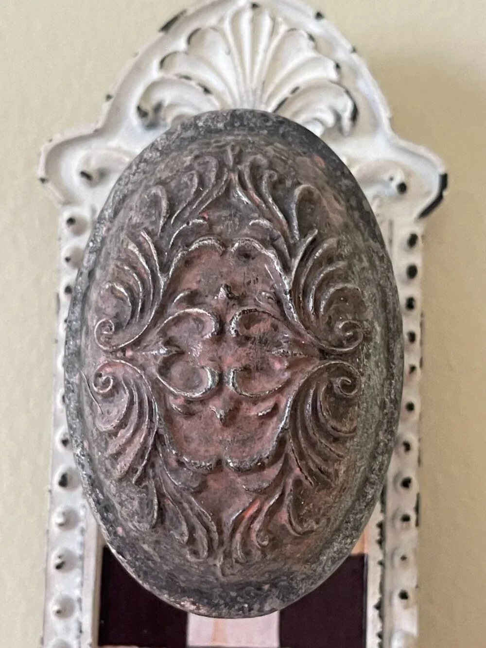 MacKenzie-Childs Door Knob Wall Hook NEW -Courtly Cottage Doorplate Charm!